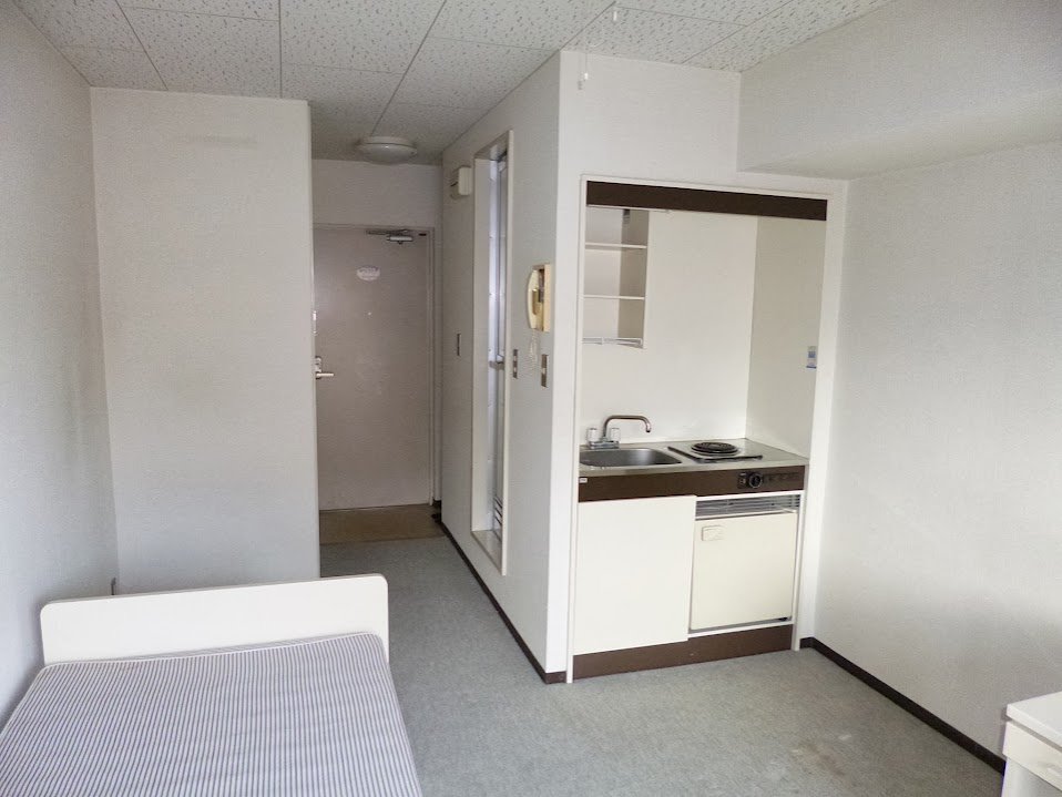 コーポ出町柳の洋室