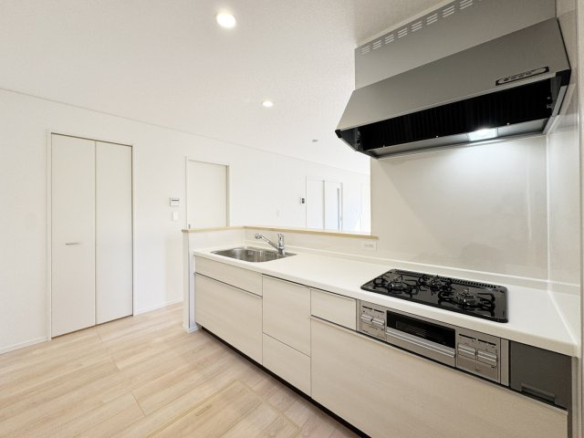 玄関には大容量のシューズボックス