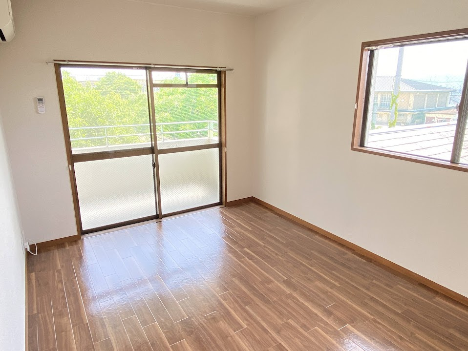 ハイム桃山の洋室