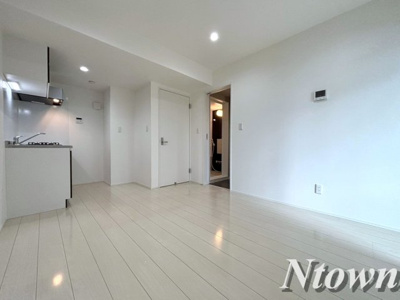 【その他】 | CASA MEDIO | ゆったり過ごせるリビングです