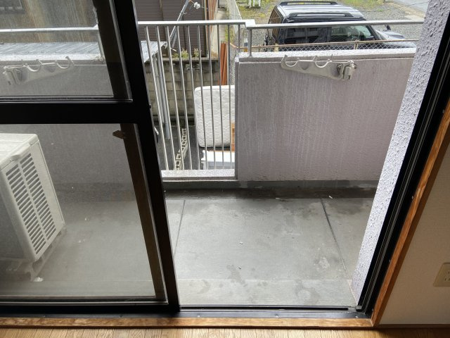 ダイバーシティ同志社のバルコニー