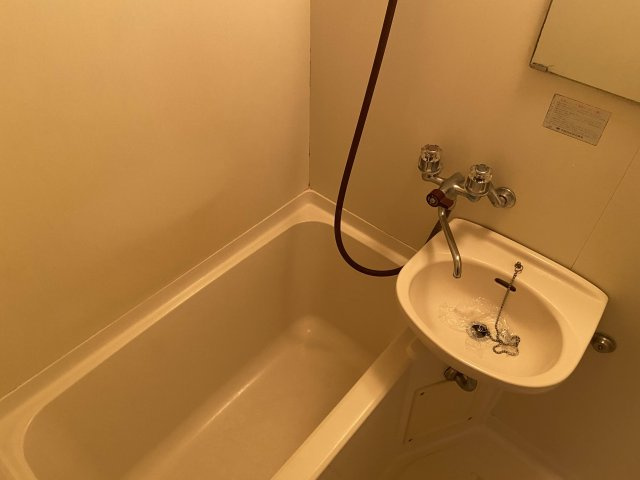 ダイバーシティ同志社の浴室