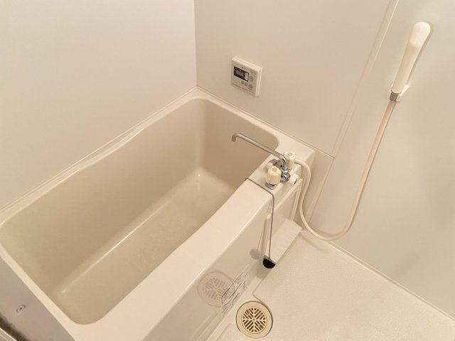 ADEST興戸の浴室