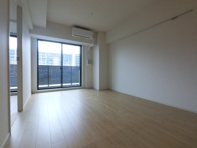 リーフシティ市川　ザ・レジデンスの居間・リビング