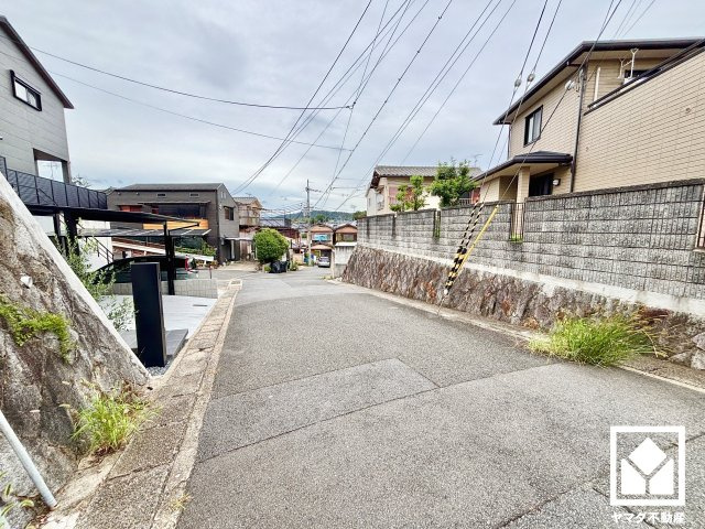伏見区深草大亀谷万帖敷町の前面道路含む現地写真