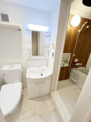 【内装】オーキッド志村坂上