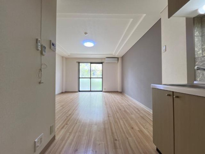 【内装】 | ウルル　２１ | 洋室