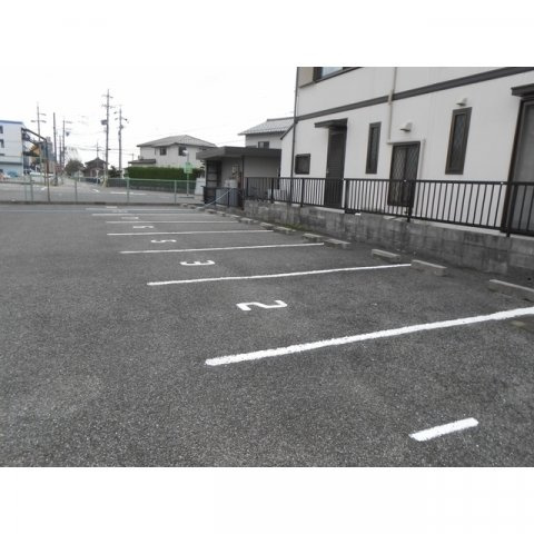 岐阜市薮田南５丁目の駐車場の駐車場