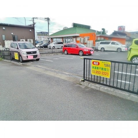 岐阜市薮田南５丁目の駐車場の外観