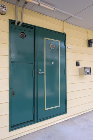 クレセントＭのその他共用部分|玄関ドア