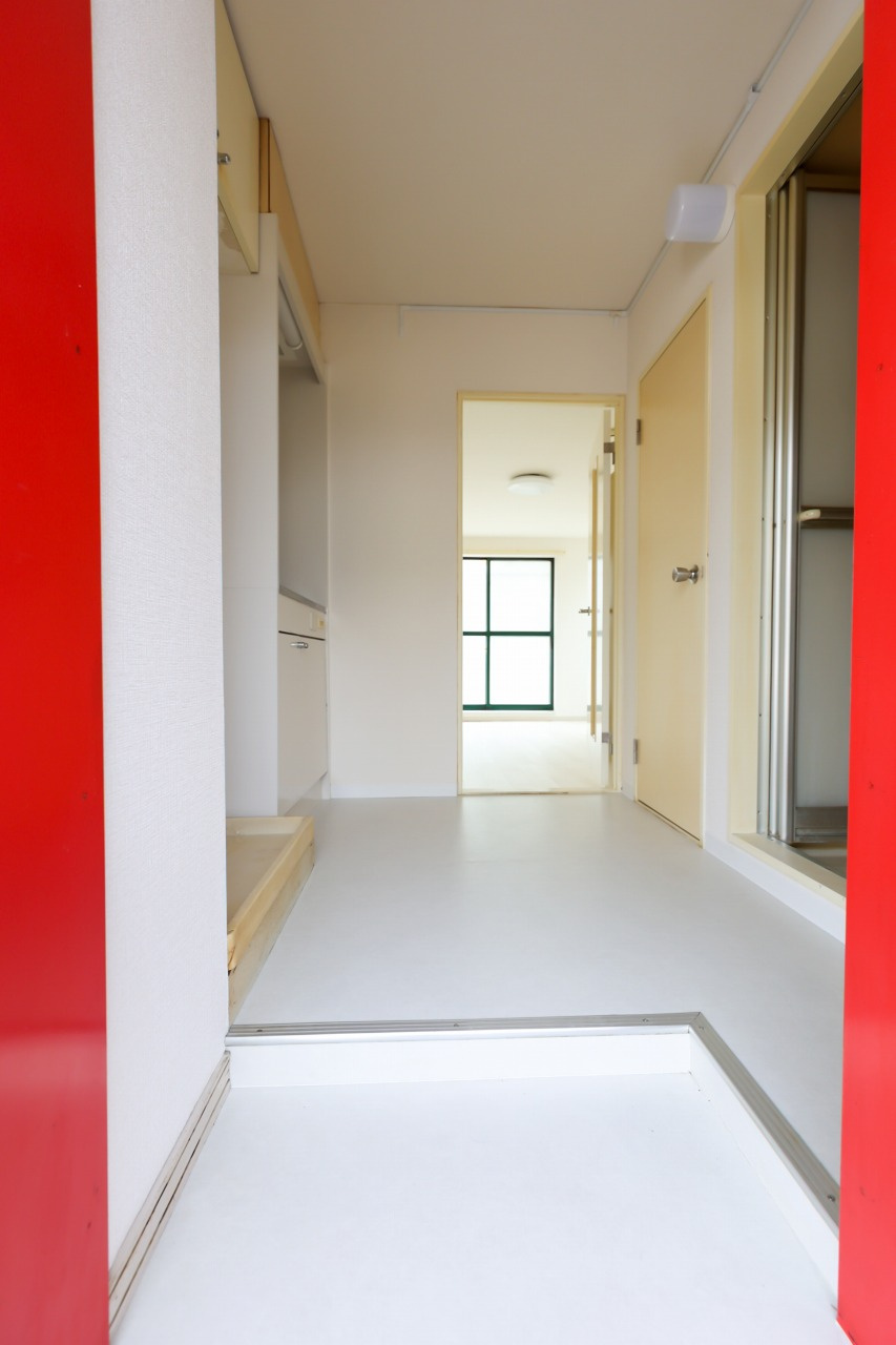 クレセントＭの玄関