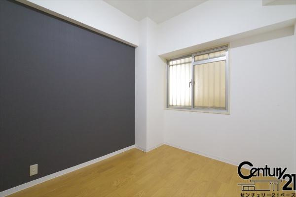 コスモ橿原神宮前の洋室|■現地撮影写真■アクセントクロスがお洒落な洋室です！