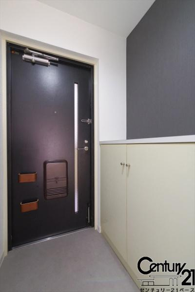 コスモ橿原神宮前の玄関|■現地撮影写真■玄関には大容量シューズボックスを完備！