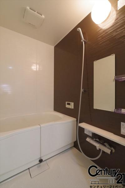 コスモ橿原神宮前の浴室|■現地撮影写真■ゆったりサイズの浴室で１日の疲れをリセット！