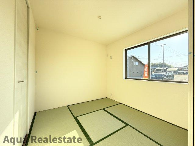 リーブルガーデン丸亀市飯山町第三の独立洗面台|独立洗面台、朝の身支度には欠かせません