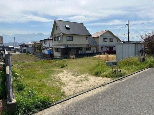 垣生６丁目　売土地の外観|178坪超の広大な敷地で平屋や広い庭など、憧れのプランをゆとりを持って描けます。
