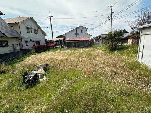 垣生６丁目　売土地の外観|178坪超の広大な敷地面積を活かし、大きな平屋や3台以上の並列駐車も余裕を持って配置可能です。