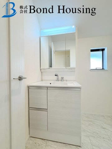 JR西明石駅まで徒歩12分　西明石北町1丁目　全1棟　新築戸建ての独立洗面台