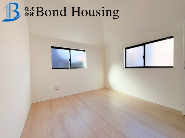 JR西明石駅まで徒歩12分　西明石北町1丁目　全1棟　新築戸建ての洋室