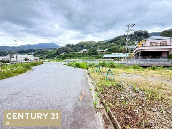 紀の川市西脇　土地の前面道路含む現地写真