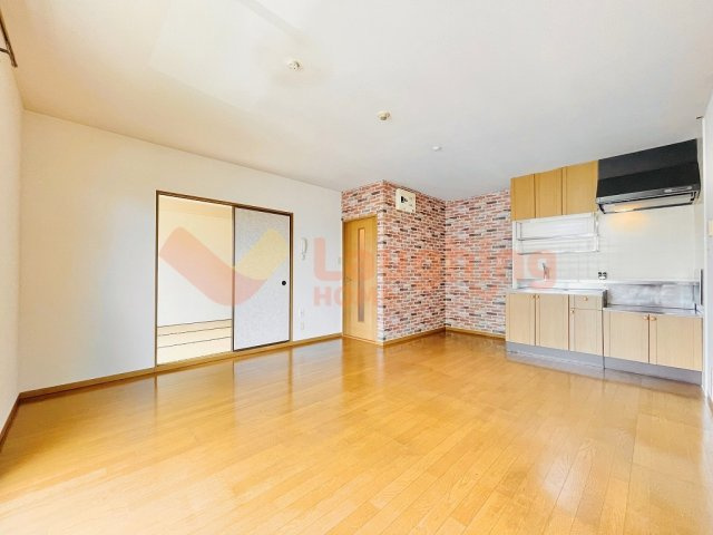 グランドール国分 A棟の居間・リビング|使いやすいリビングです