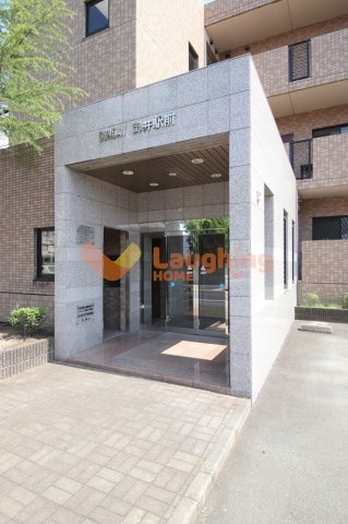 SUNDAY御井駅前のエントランス