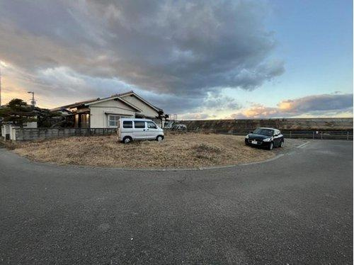 八幡２丁目　売土地の外観|敷地広々約98坪