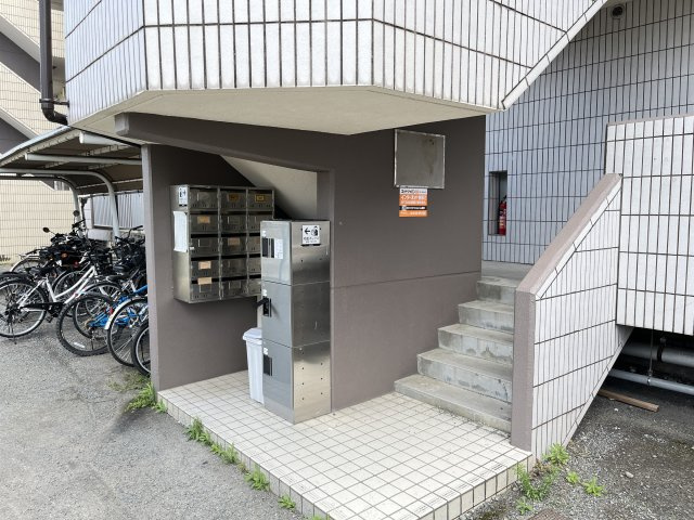 オレンジマンションのエントランス