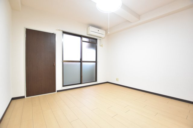 グリーンパーク東野の居間・リビング