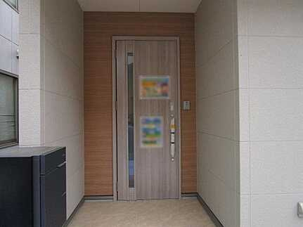 広島市安佐南区川内４丁目　新築一戸建ての玄関