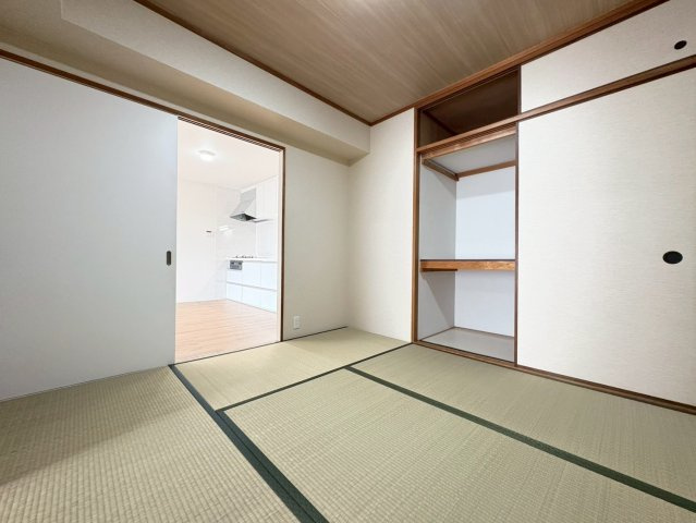 白川高層住宅5棟の和室