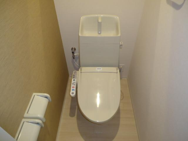 グレーシアK＆S　Ⅰのトイレ|シャワー付トイレ