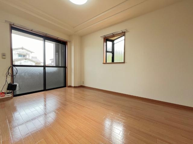 ベネッセ・黒川の内装|洋室