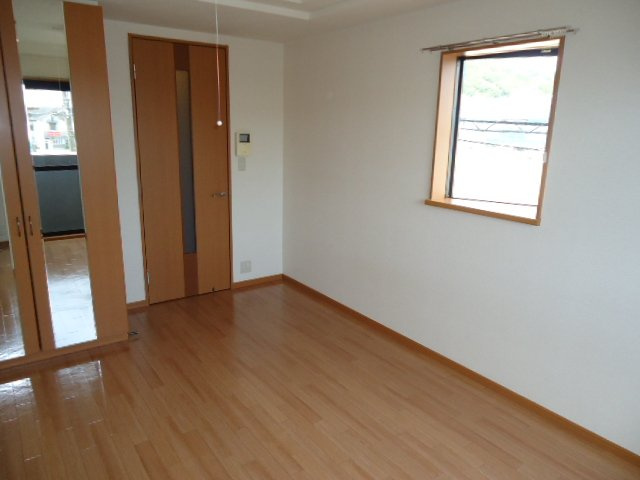 ベネッセ・黒川の内装|洋室