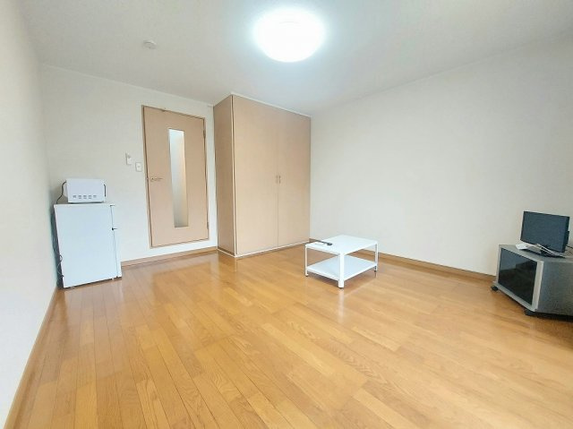 レオパレスＫＵＷＡＤＡの居間・リビング