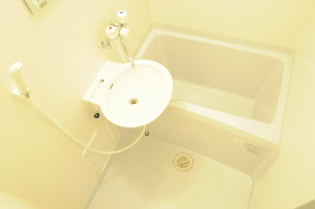 レオパレスインパストラルの浴室|もちろん風呂トイレ別！！