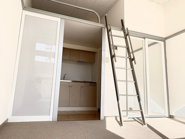 レオパレスサクセスの居間・リビング