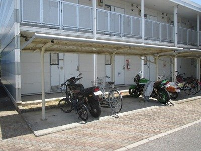 レオパレスＫＡＳＡＧＩのその他|駐輪場