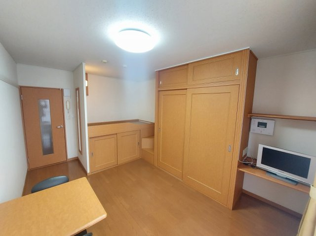 レオパレスサニーハイツの居間・リビング