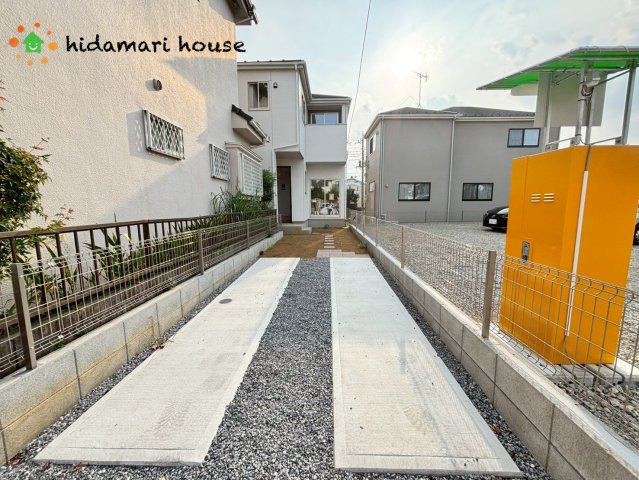 北区別所町1期　新築戸建　アーバンスタイル04の駐車場