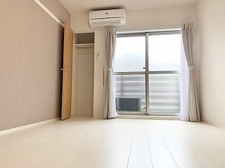 クレイノエスポワールの居間・リビング