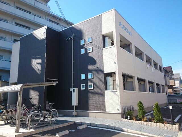 メゾンエイトの外観