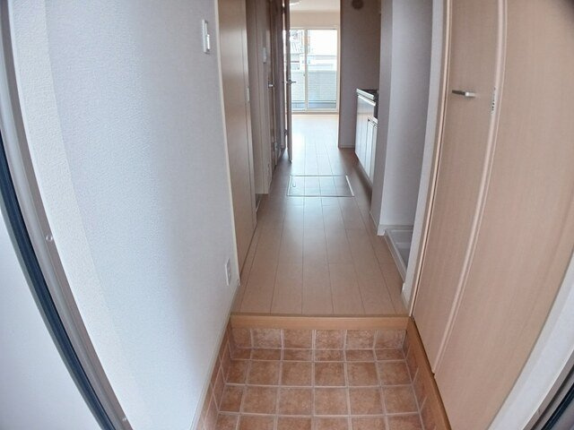 メゾンエイトの玄関