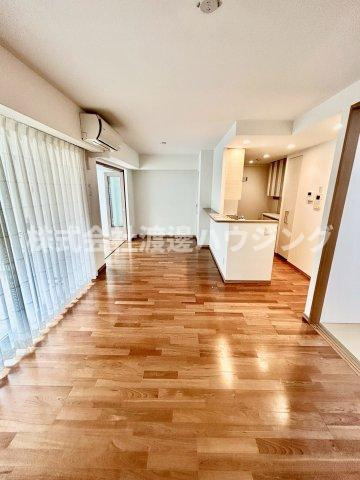 プラウド新千里西町の居間・リビング