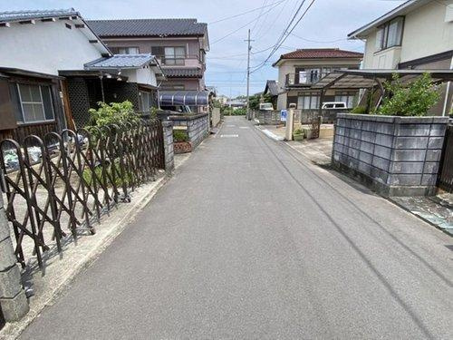 八幡1丁目　売土地の前面道路含む現地写真|前面道路含む現地写真