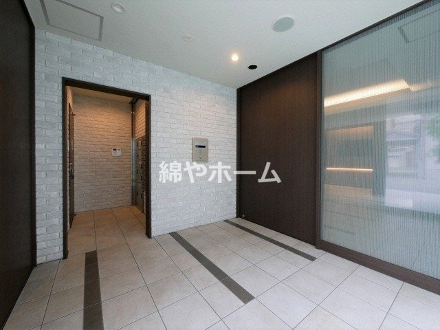 JPレジデンス難波南のエントランス|落ち着いたエントランスです
