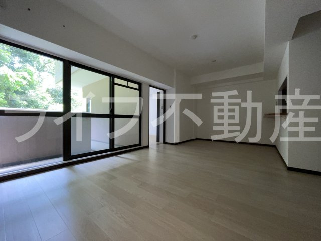 アドリーム石切山手の居間・リビング|使いやすい居間です