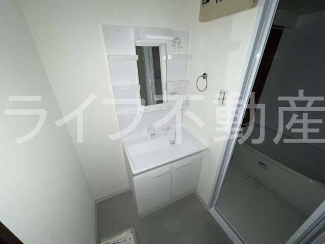 アドリーム石切山手の洗面所|脱衣スペースもあります