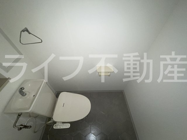 アドリーム石切山手のトイレ|シンプルで使いやすいトイレです