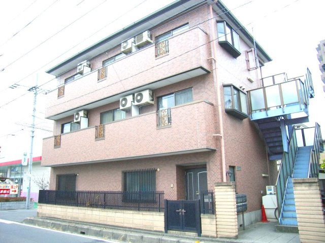 NR5番館の外観